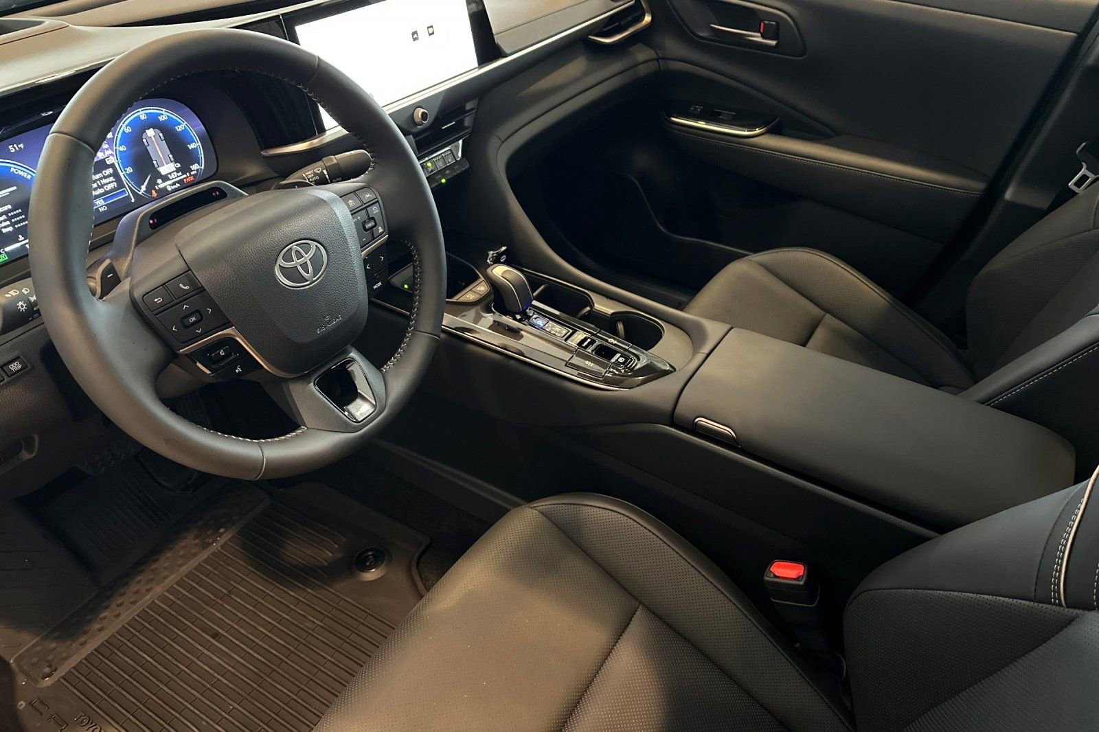 New 2026 Toyota Crown Platinum AWD/4WD image 8