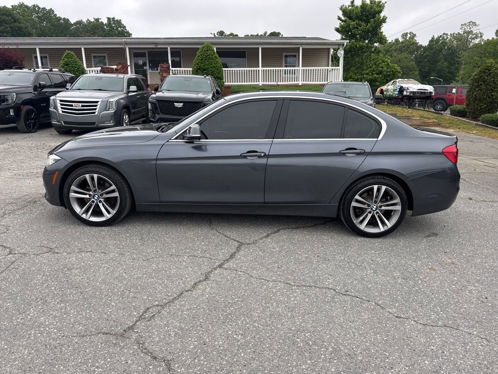 Used 2018 BMW 330i xDrive Sedan w/ Convenience Package AWD/4WD image 2