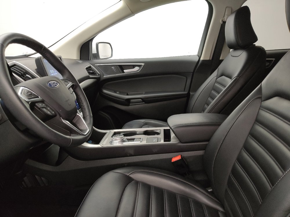 Used 2024 Ford Edge SEL image 17
