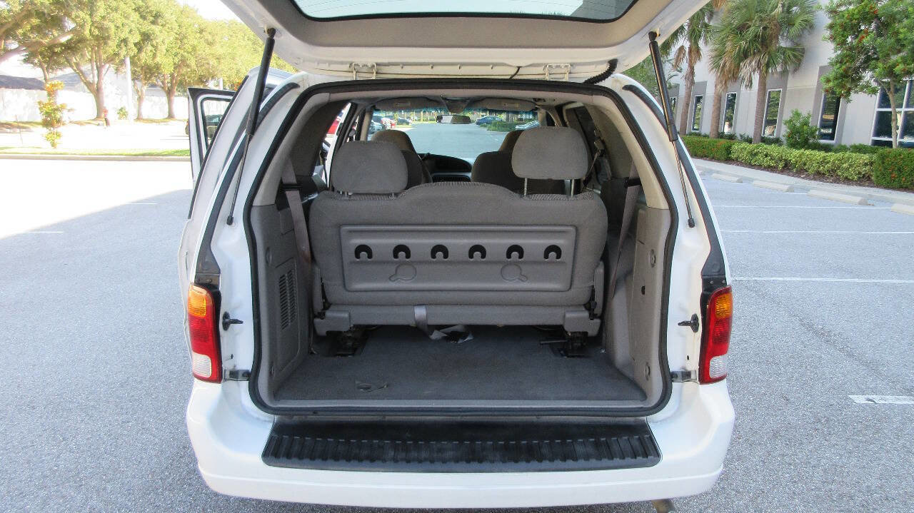 Used 2002 Ford Windstar LX image 17