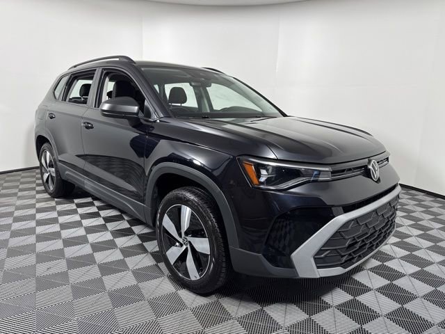 Used 2025 Volkswagen Taos S AWD/4WD image 8