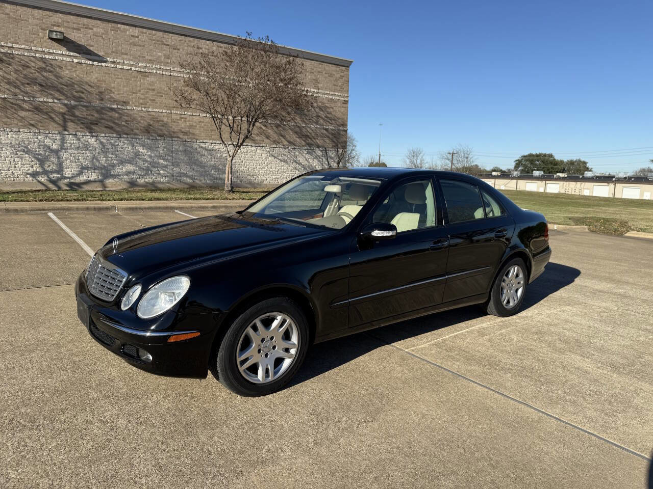 Used 2006 Mercedes-Benz E 350 E 350 4dr Sedan image 3