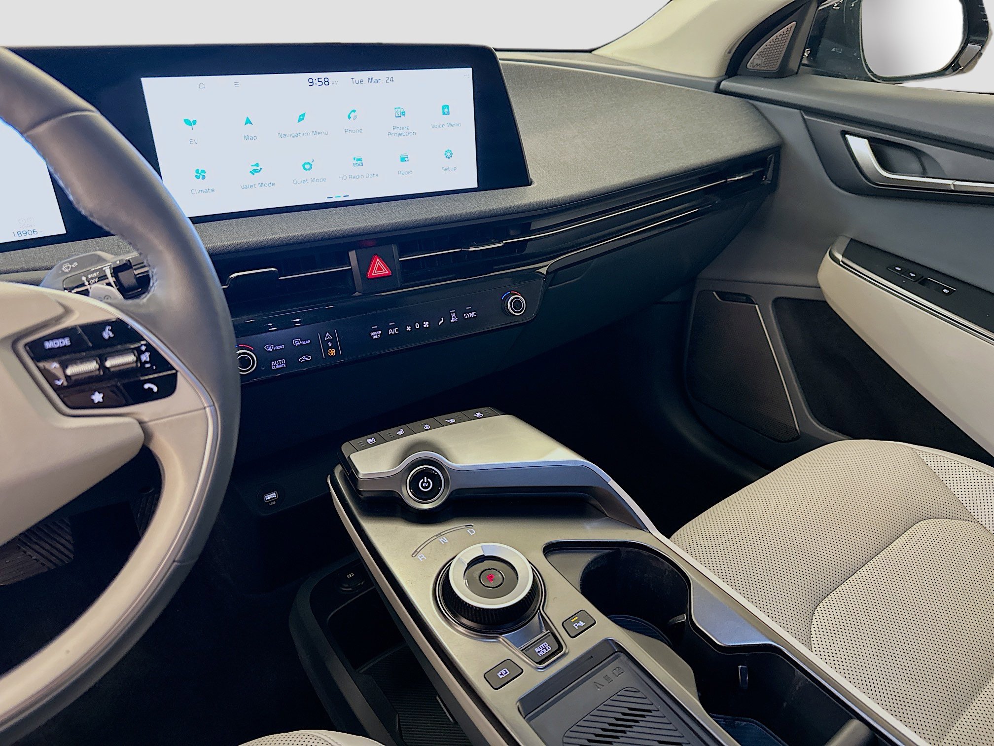 Used 2024 Kia EV6 Wind image 26