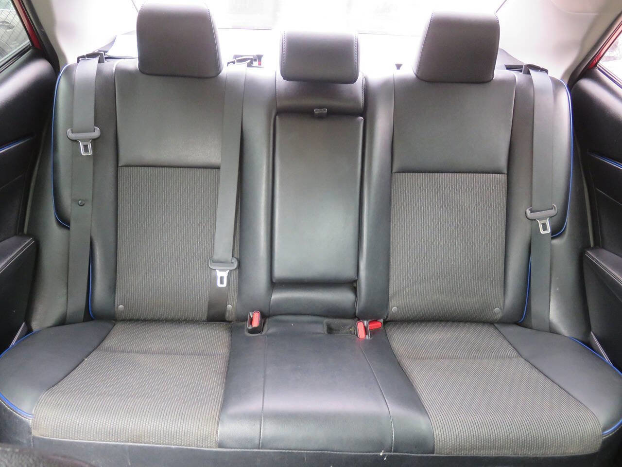 Used 2017 Toyota Corolla SE FWD image 21
