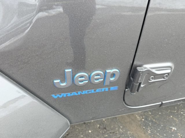 Used 2025 Jeep Wrangler Unlimited Sahara w/ Safety Group image 55
