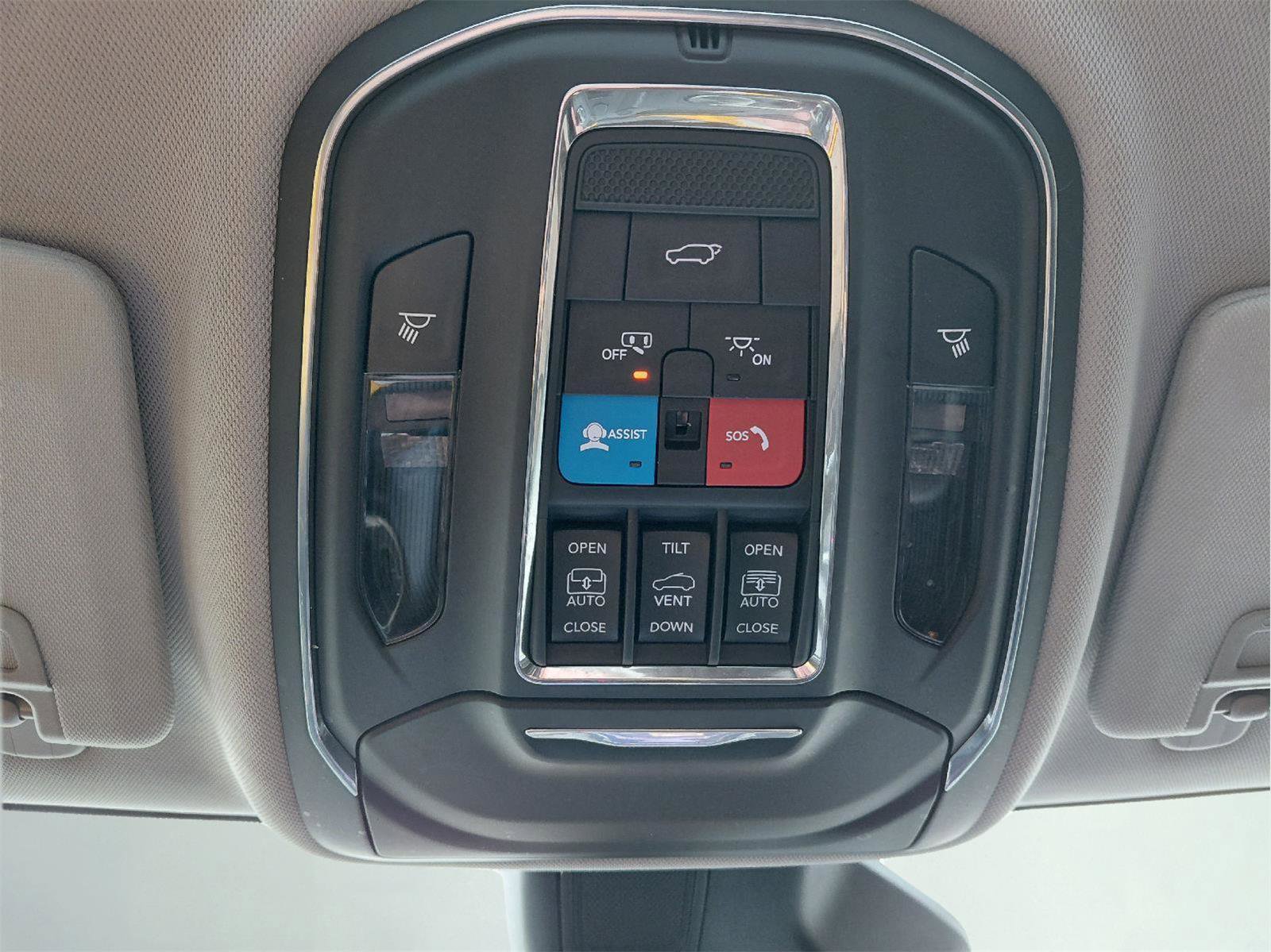 Used 2023 Jeep Grand Cherokee 4WD 4xe image 34