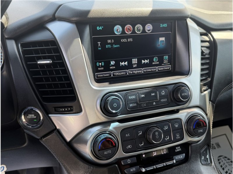 Used 2018 Chevrolet Suburban LT w/ Luxury Package RWD image 41