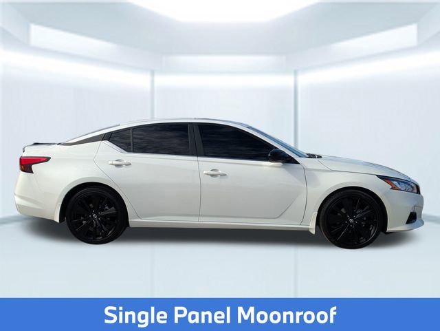 Used 2022 Nissan Altima 2.5 SR w/ Midnight Edition Package image 8