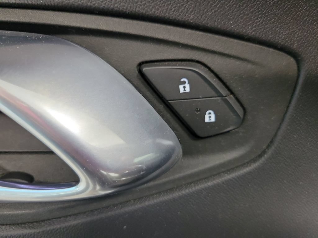 Used 2023 Chevrolet Camaro LT RWD image 29