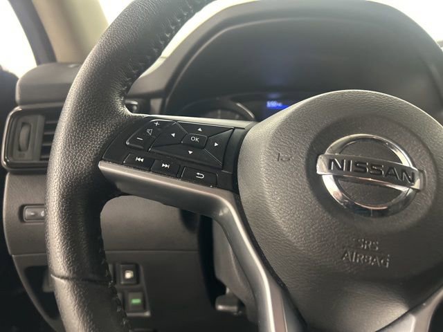 Used 2020 Nissan Rogue SL image 11