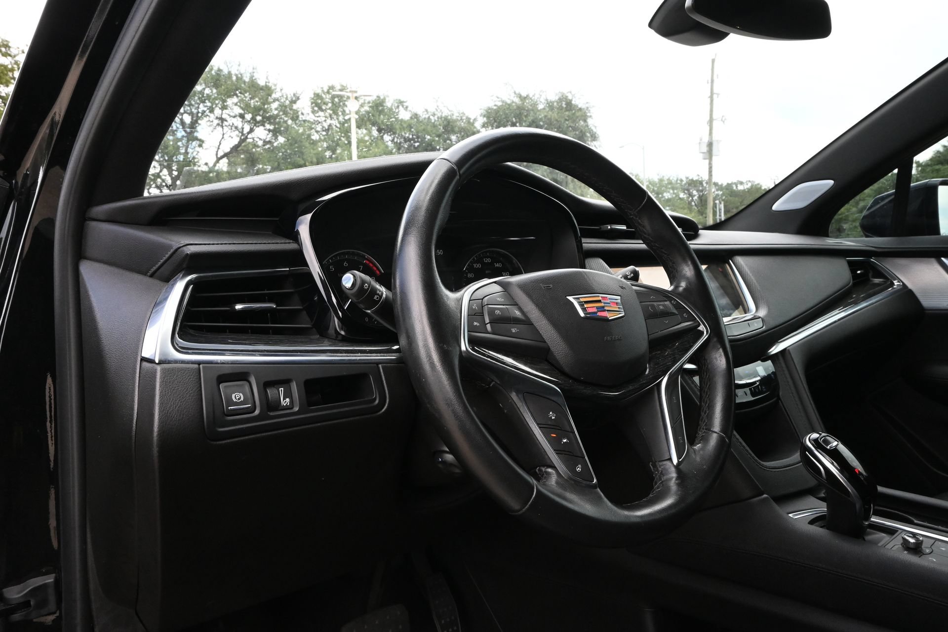 Used 2023 Cadillac XT5 Premium Luxury FWD image 16
