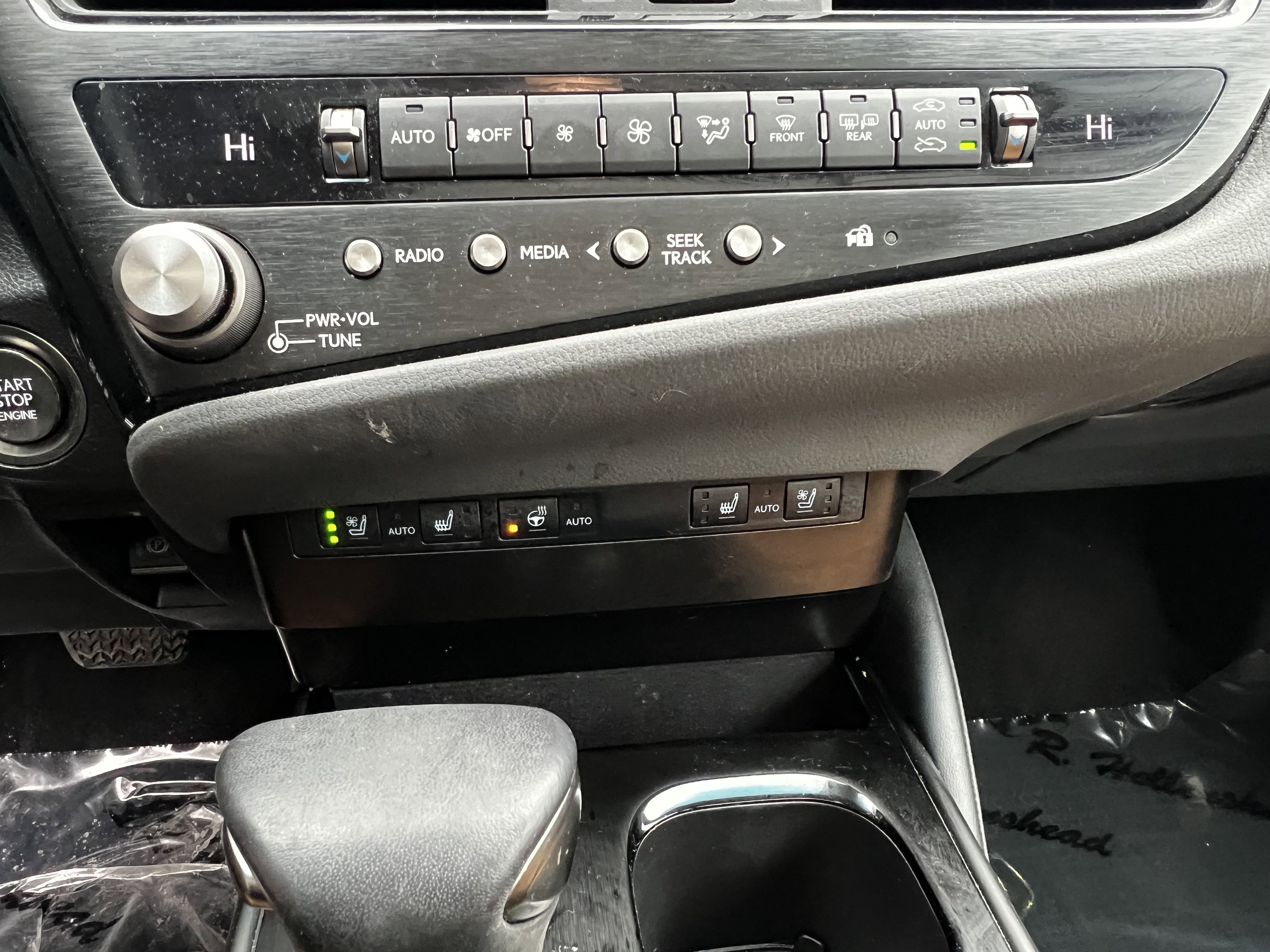 Certified 2023 Lexus ES 350 w/ Premium Package image 25