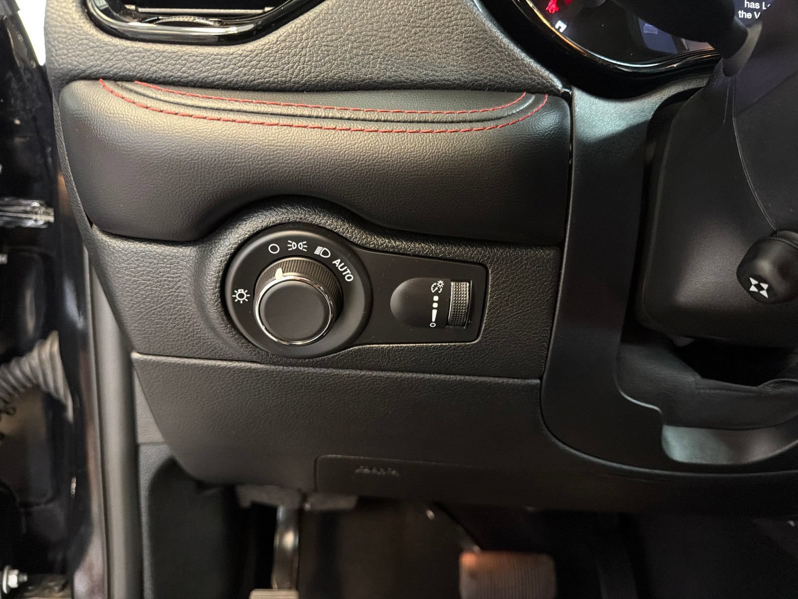 Used 2024 Dodge Durango GT AWD/4WD image 20
