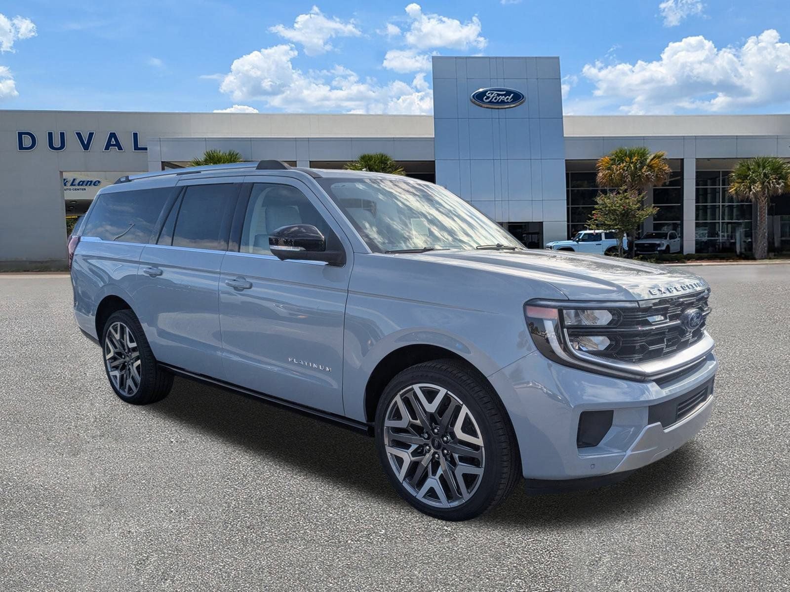 New 2025 Ford Expedition Max Platinum w/ Platinum Ultimate Package AWD/4WD image 2