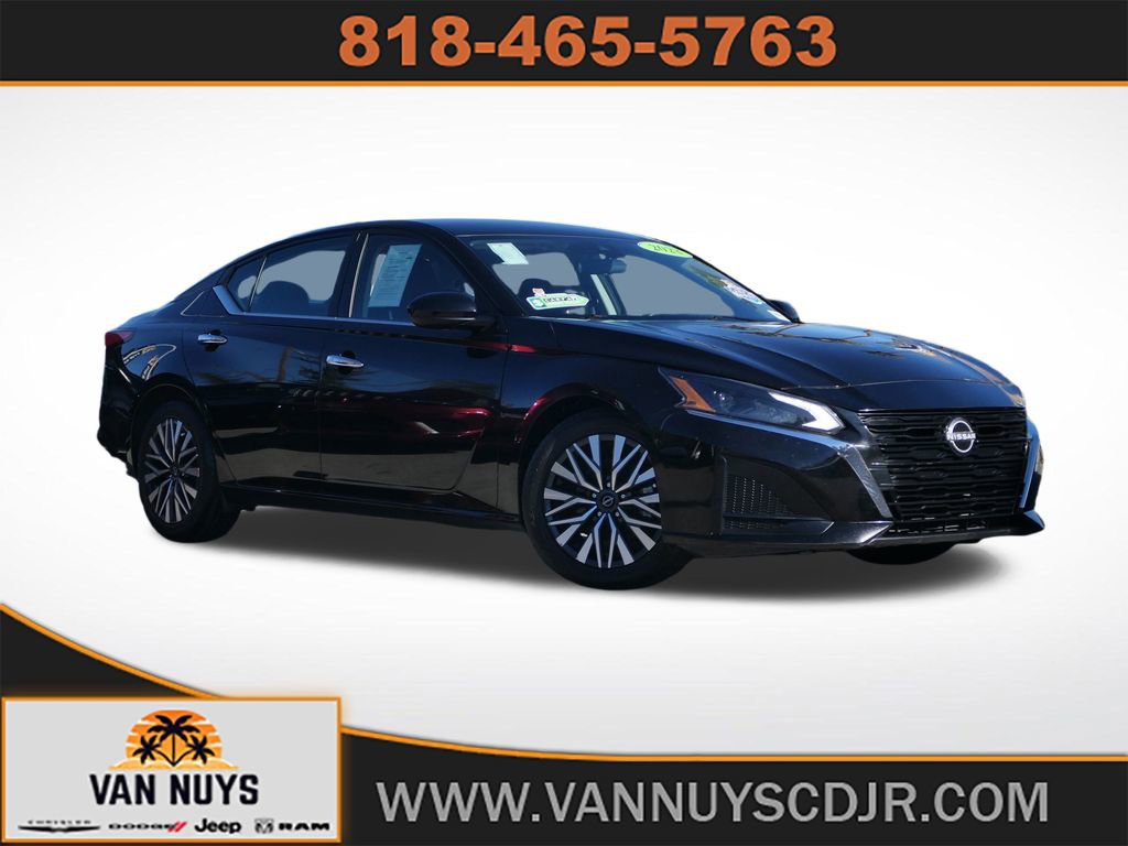 Used 2023 Nissan Altima 2.5 SV
