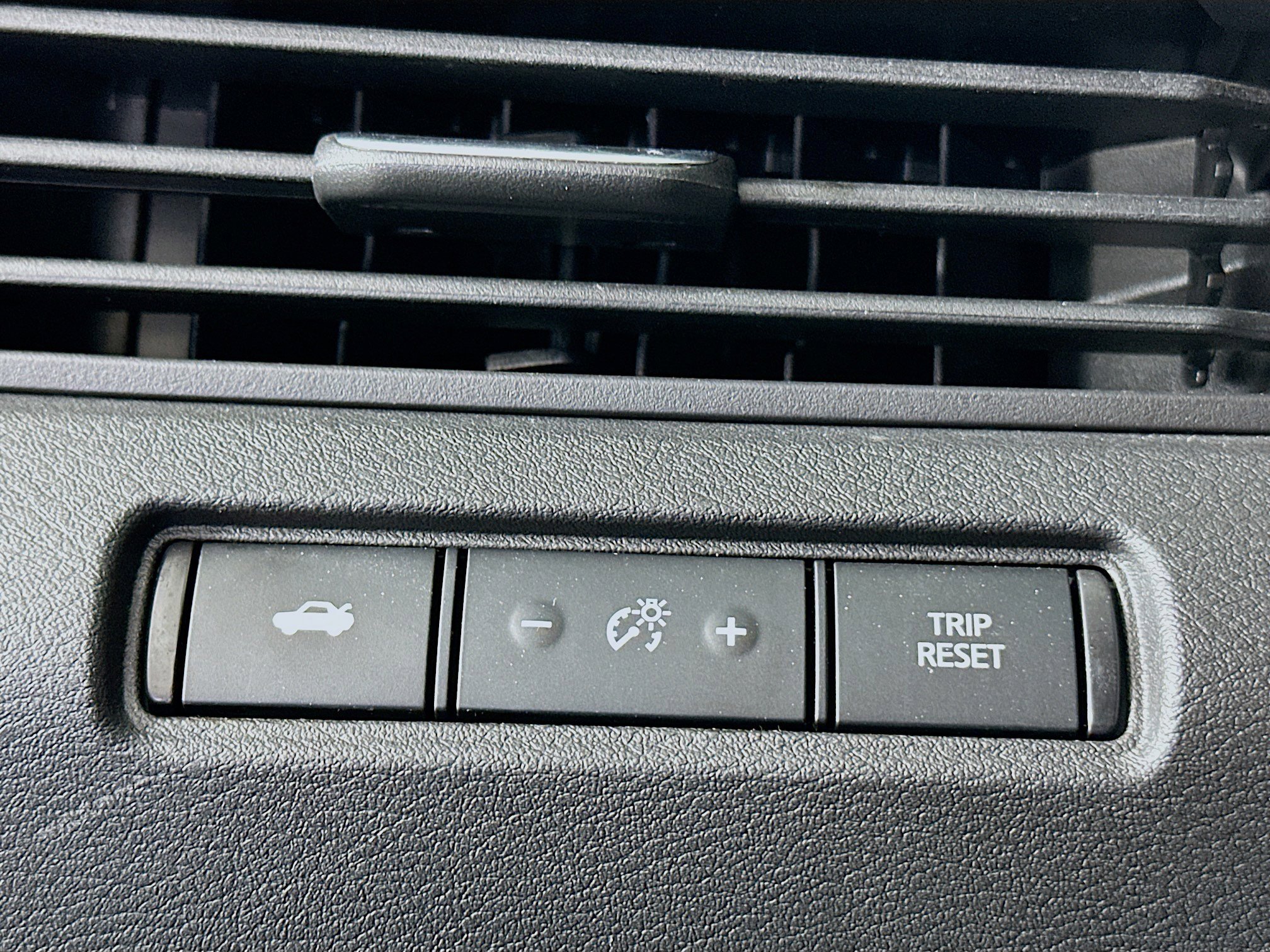 Used 2024 Nissan Altima 2.5 SR image 17