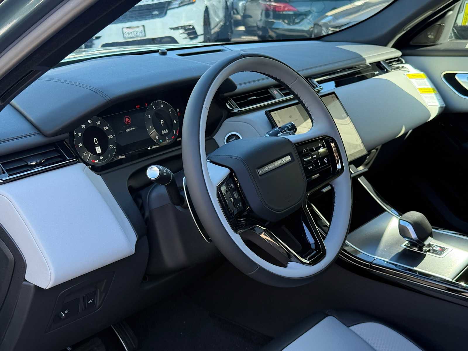 New 2026 Land Rover Range Rover Velar Dynamic SE image 20