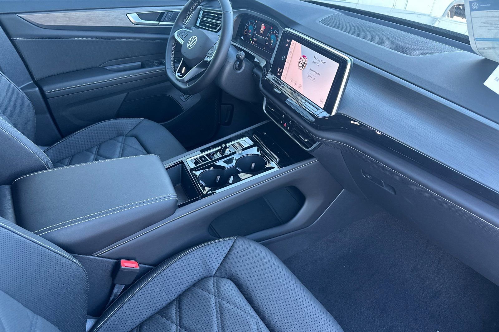 New 2026 Volkswagen Atlas Cross Sport SE FWD image 16