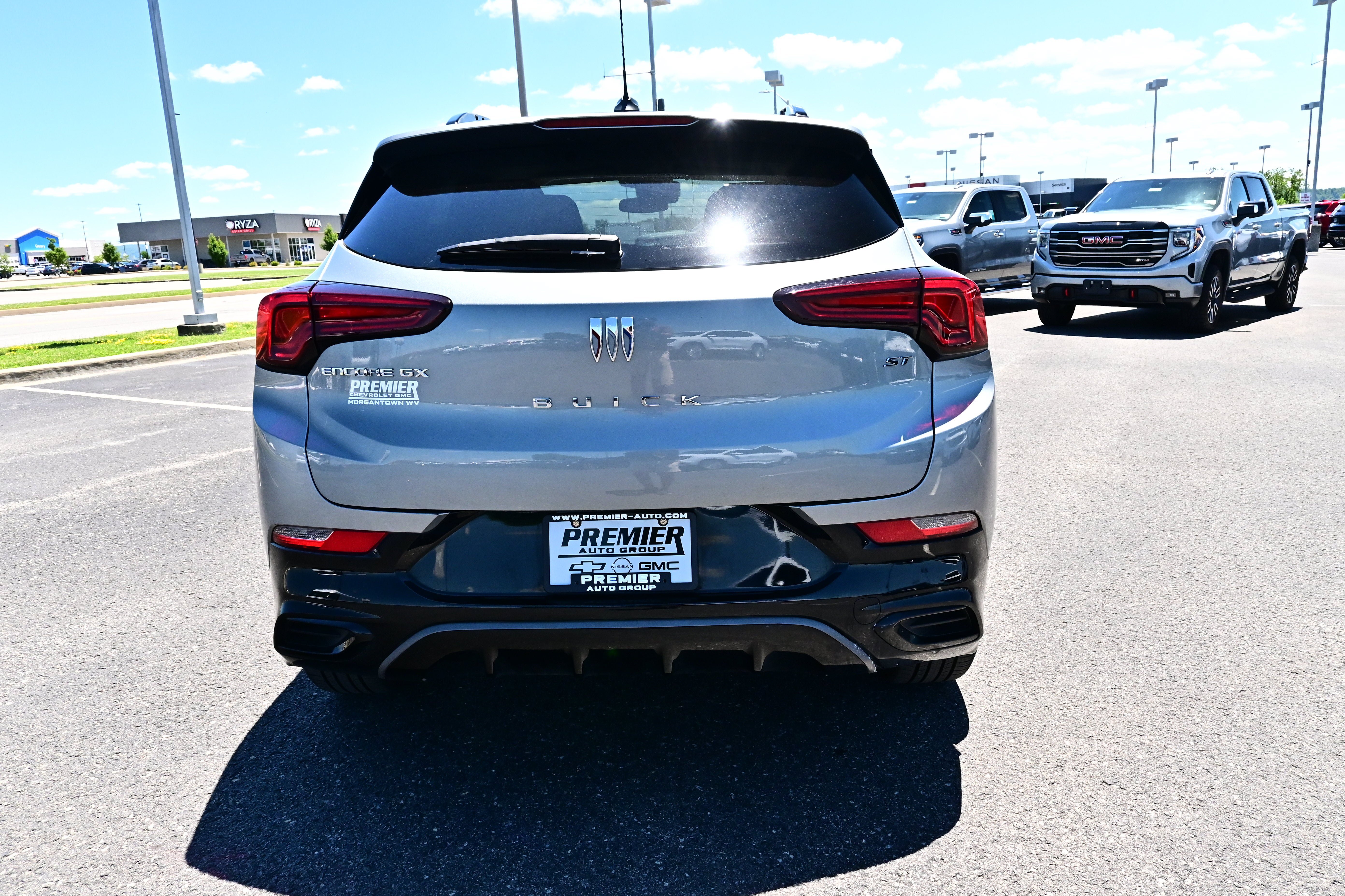 Used 2024 Buick Encore GX Sport Touring w/ Comfort Package AWD/4WD image 7