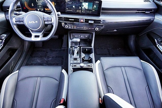 Used 2025 Kia K5 GT-Line image 19