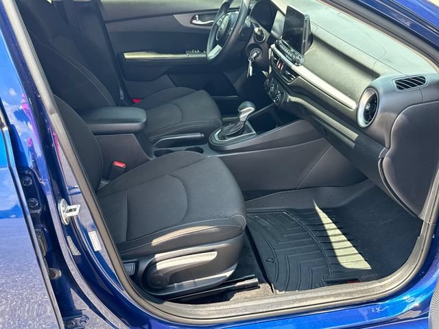 Used 2020 Kia Forte LXS FWD image 13