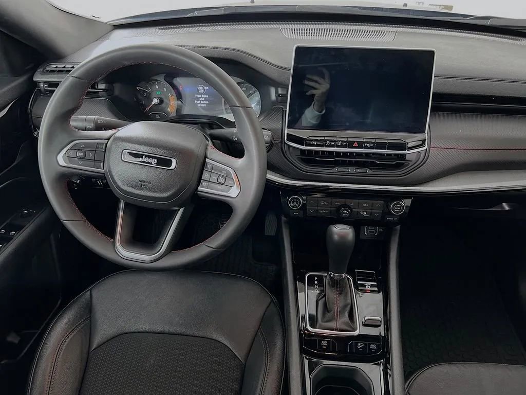 Used 2024 Jeep Compass Trailhawk image 21