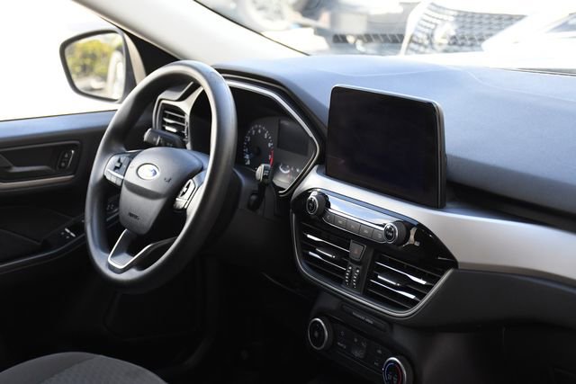 Used 2022 Ford Escape SE image 28