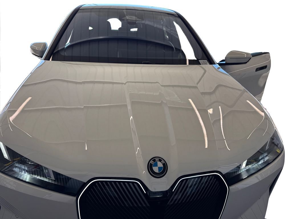 New 2026 BMW iX xDrive60 w/ Premium Package image 11