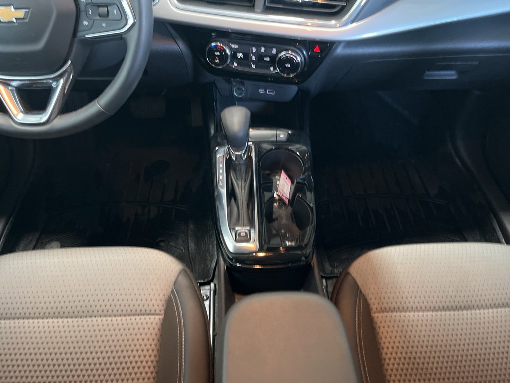 Used 2025 Chevrolet Trax LT w/ Driver Confidence Package FWD image 10