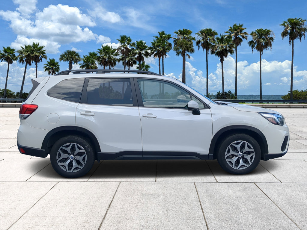 Used 2019 Subaru Forester Premium AWD/4WD image 3
