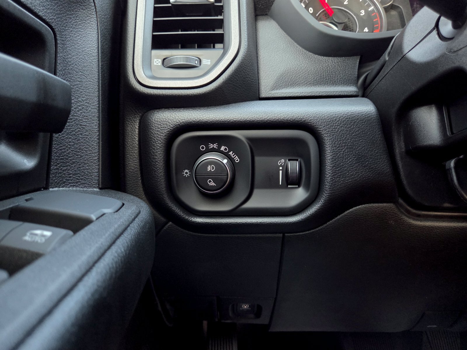 New 2026 RAM 3500 Tradesman w/ Chrome Appearance Group A AWD/4WD image 40