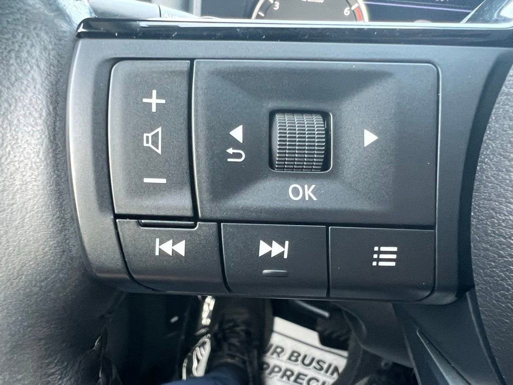 Used 2023 Nissan Rogue SV w/ SV Premium B Package AWD/4WD image 28