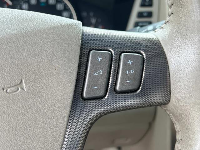 Used 2005 Cadillac XLR image 21