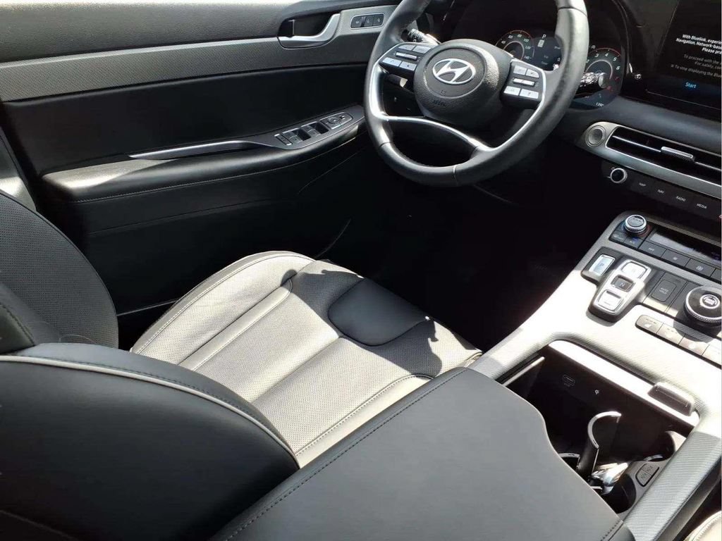 Used 2024 Hyundai Palisade SEL FWD image 18