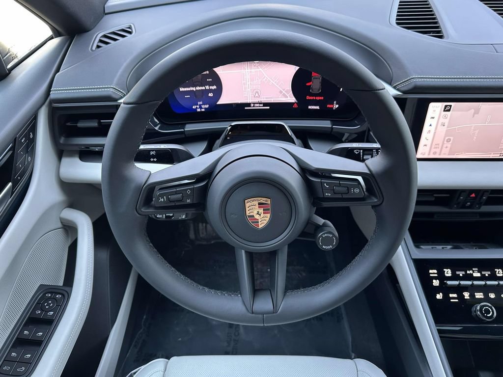 New 2026 Porsche Macan 4 Electric AWD/4WD image 17