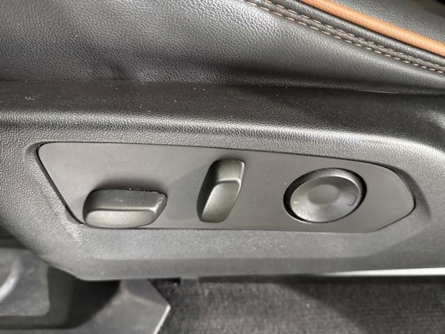 Used 2023 GMC Canyon AT4 image 19