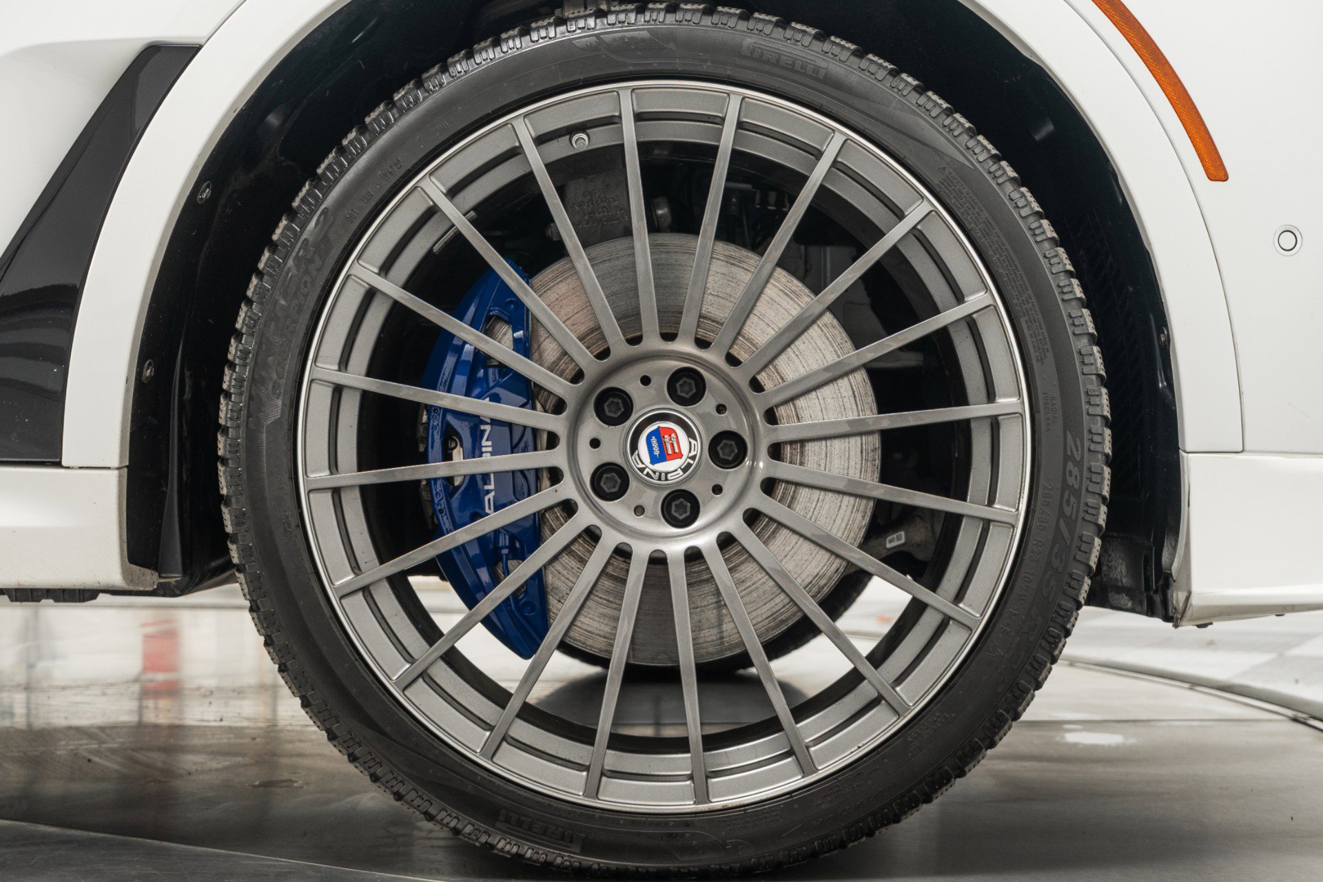 Used 2024 BMW ALPINA XB7 image 45