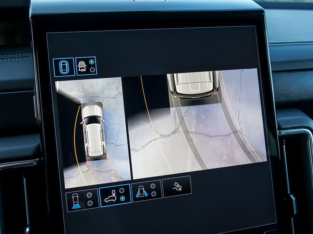 Certified 2025 GMC Yukon Denali AWD/4WD image 24