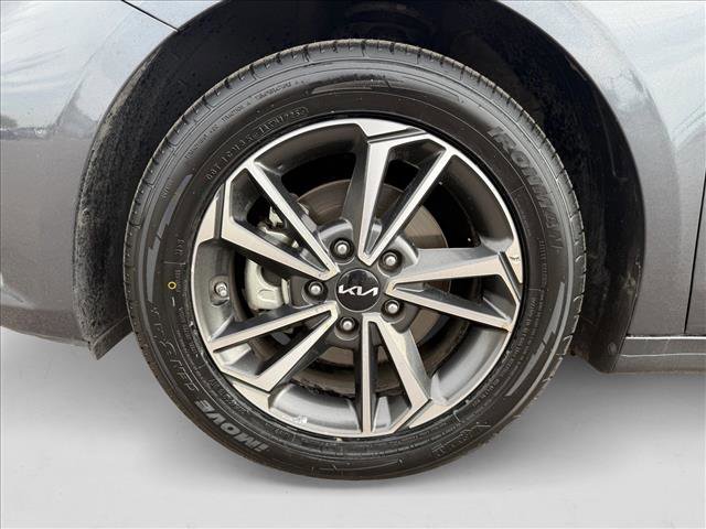 Used 2023 Kia Forte LXS image 21