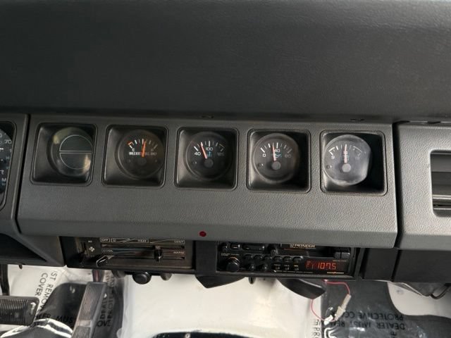 Used 1992 Jeep Wrangler Islander AWD/4WD image 19