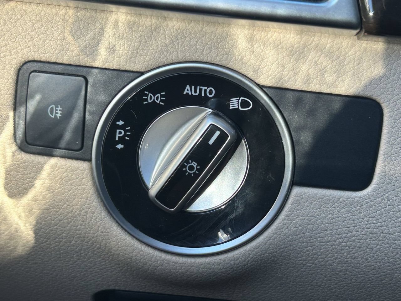 Used 2018 Mercedes-Benz GLE 350 4MATIC image 34