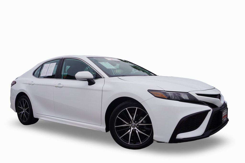 Used 2023 Toyota Camry SE