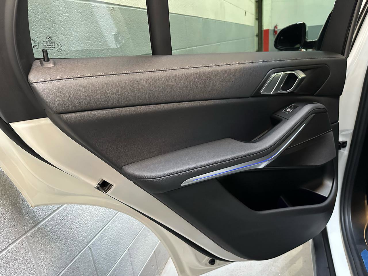 Used 2022 BMW X5 xDrive40i w/ Climate Comfort Package image 13