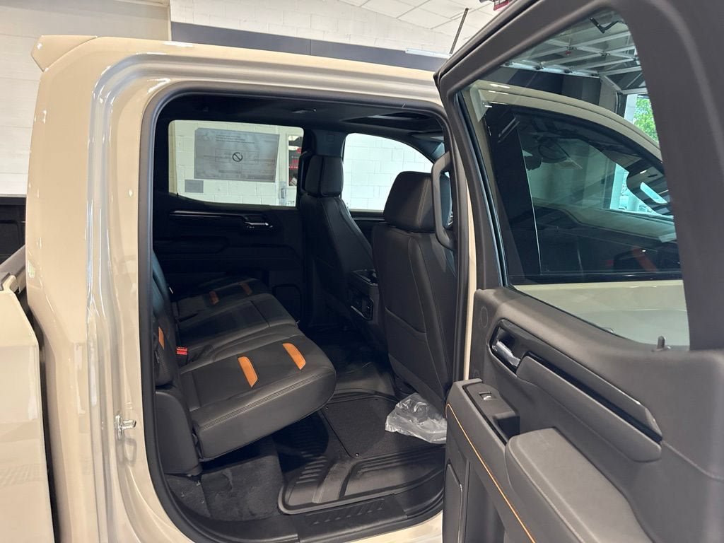 New 2026 GMC Sierra 1500 AT4 w/ AT4 Premium Package AWD/4WD image 14