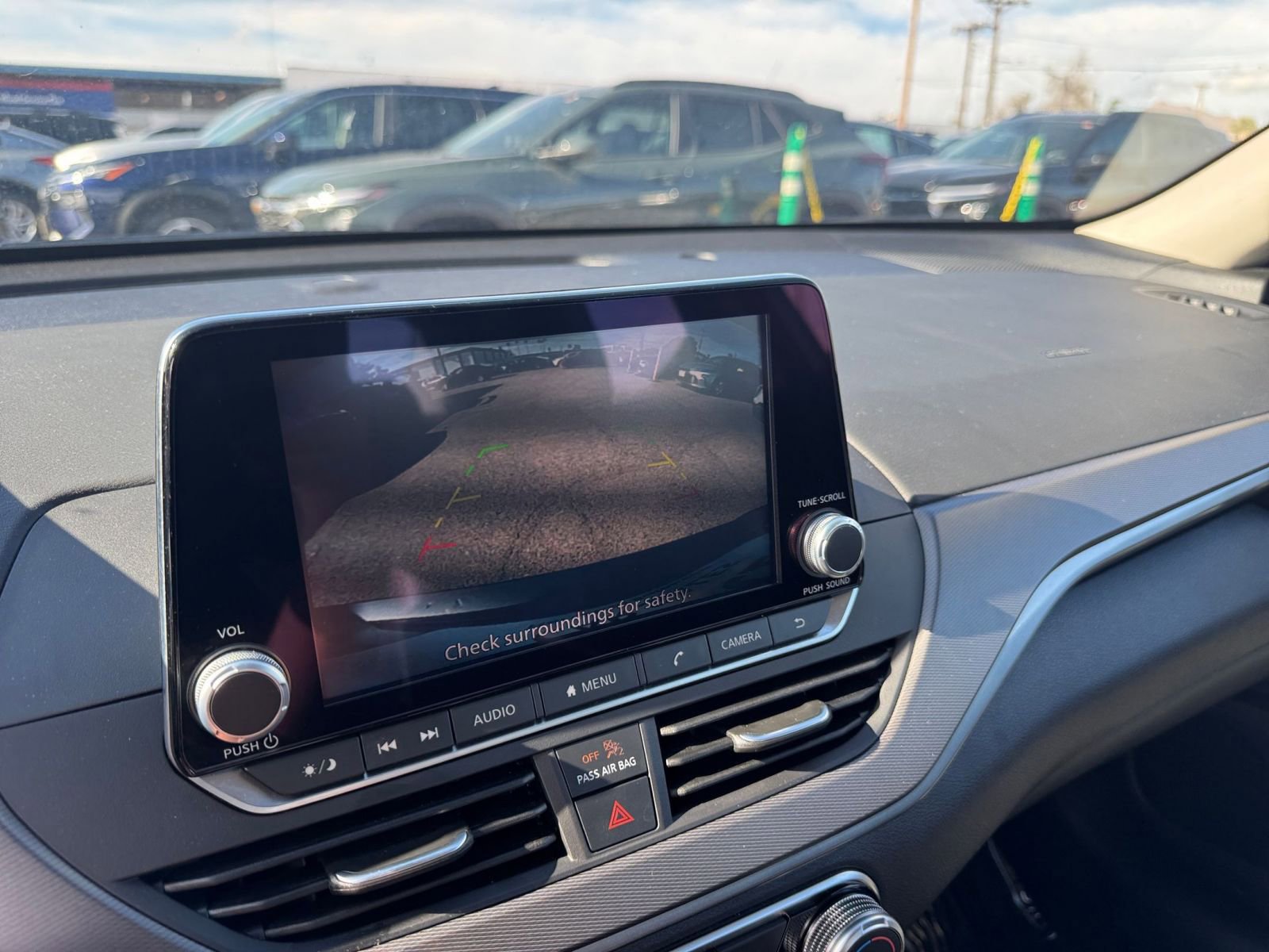 Used 2025 Nissan Altima 2.5 SR image 17