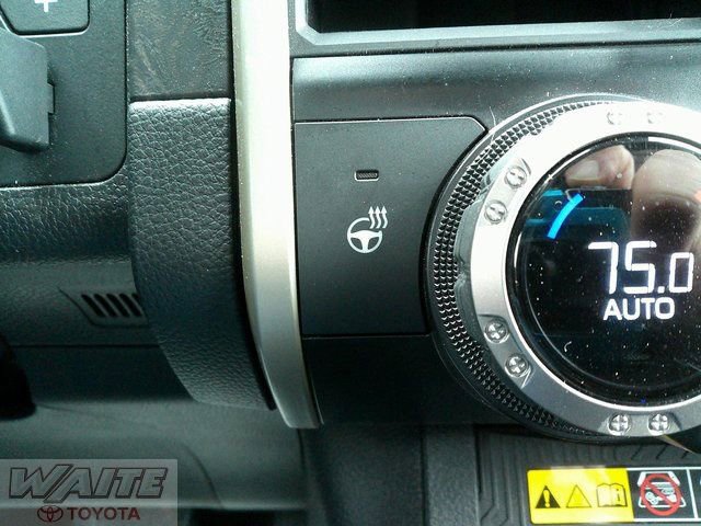 Used 2024 Toyota Tacoma Limited w/ Limited Package (LT) image 20