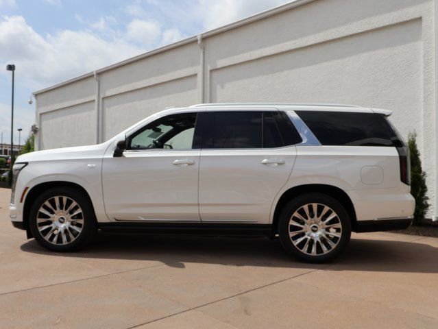 Certified 2025 Cadillac Escalade Premium Luxury Platinum image 2