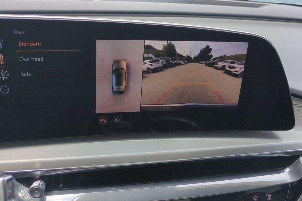 Certified 2024 Cadillac Lyriq Luxury image 27