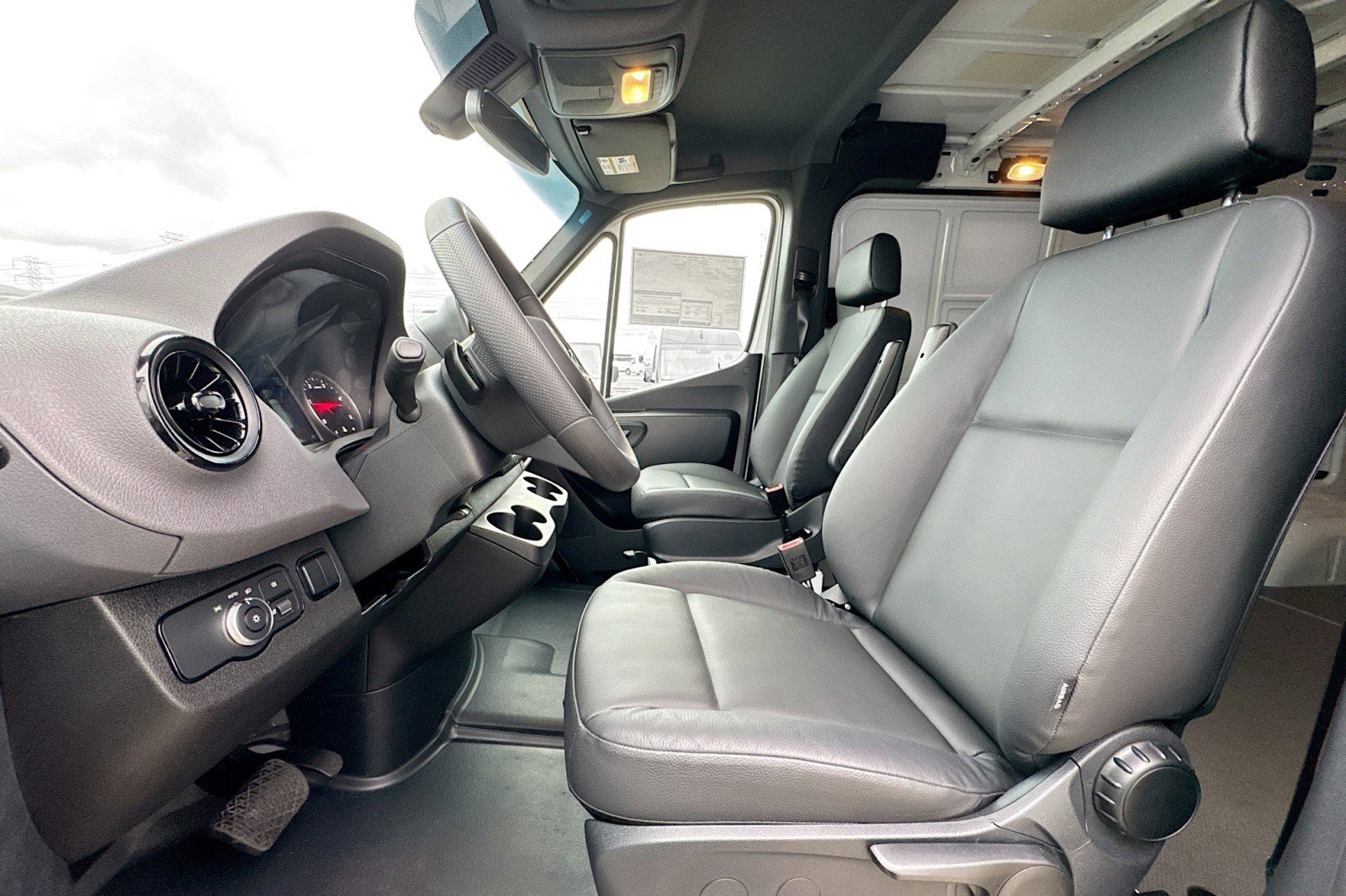 New 2025 Mercedes-Benz Sprinter 2500 image 16