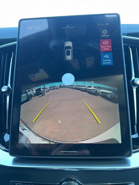 New 2026 Volvo XC90 B5 Core AWD/4WD image 15